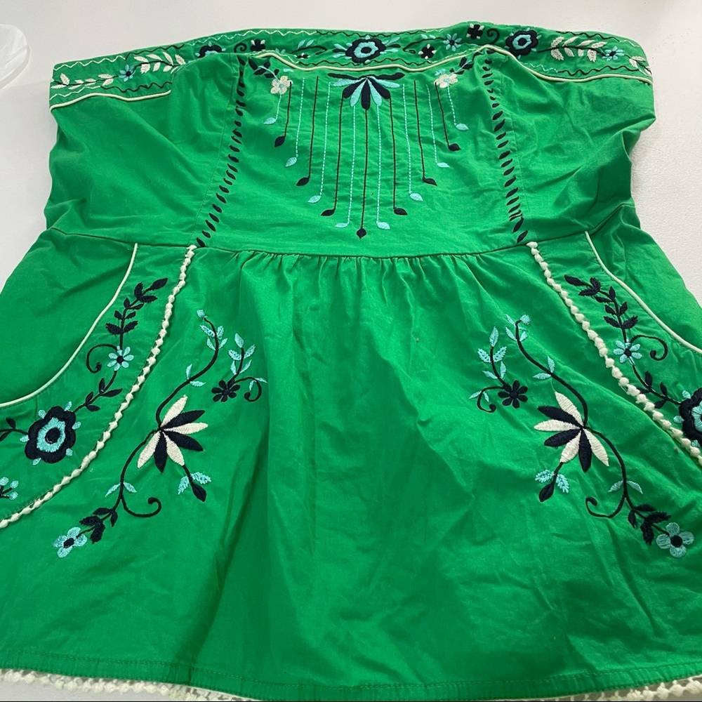 Kelly Green Strapless Embroidered Top Large